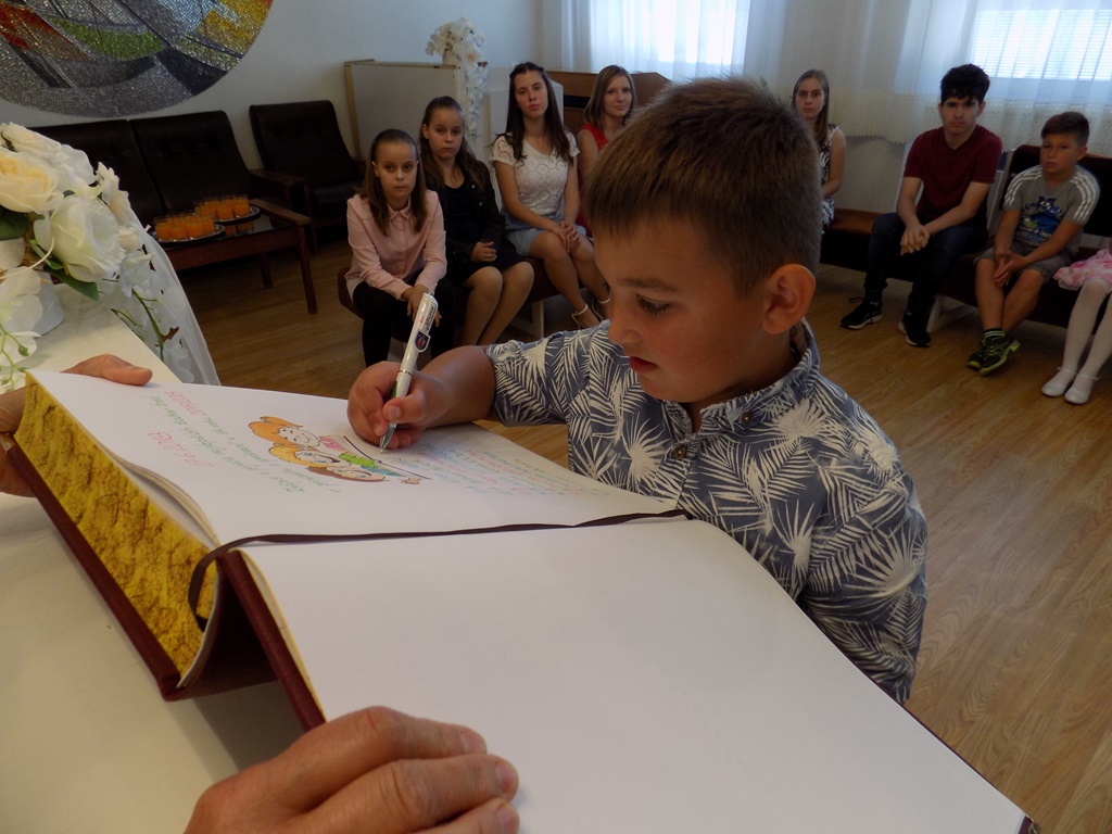 Fotogaléria Prijatie predškolákov a najlepších žiakov ZŠ, 27. 6. 2018 (50) Prijatie predškolákov a najlepších žiakov ZŠ, 27. 6. 2018
