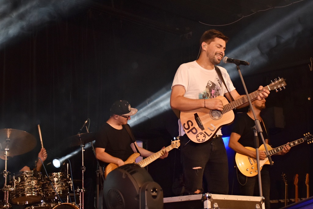 Fotogaléria Koncert Adama Ďuricu, 28. 7. 2018 (35) Koncert Adama Ďuricu, 28. 7. 2018
