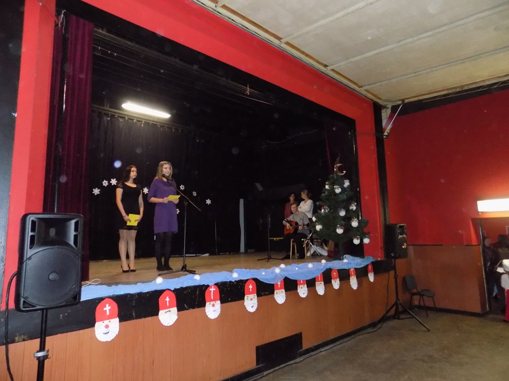 Fotogaléria Vianočné hudobno-dramatické pásmo, 16. 12. 2018 (50) Vianočné hudobno-dramatické pásmo, 16. 12. 2018